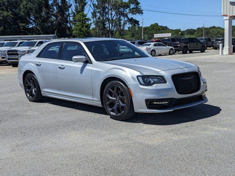 2022 Chrysler 300 300SImage 1