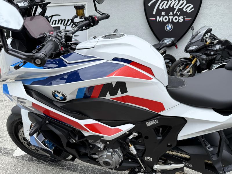 2025 BMW M 1000 XR 