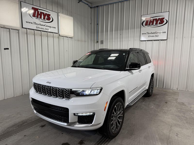 Used 2025 Jeep Grand Cherokee L Summit ReserveImage 17