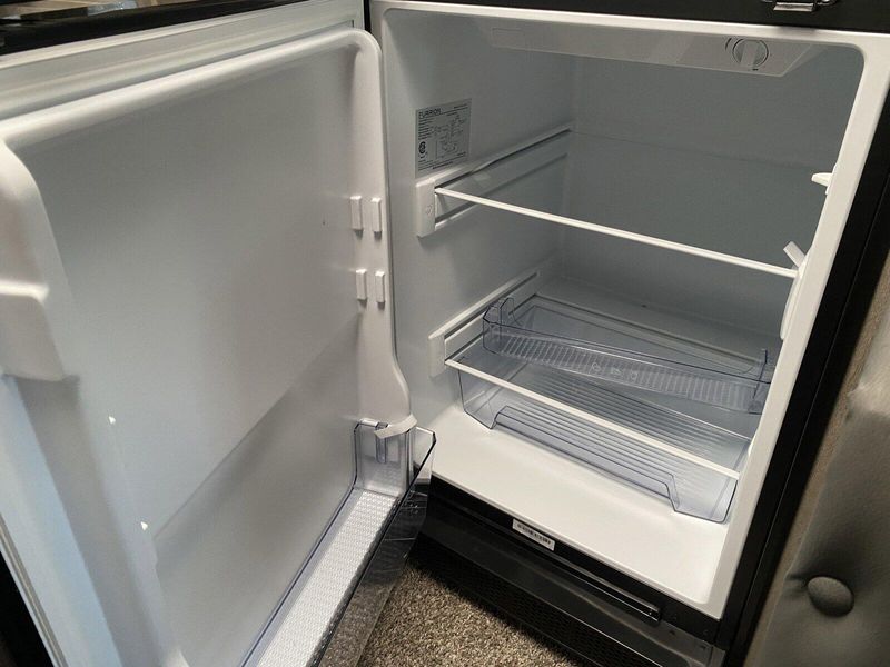 New 2025 ARCTIC FOX 811 W/Gen Image 13