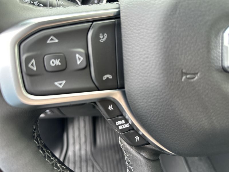 2025 RAM 1500 Big Horn Crew Cab 4x4 5