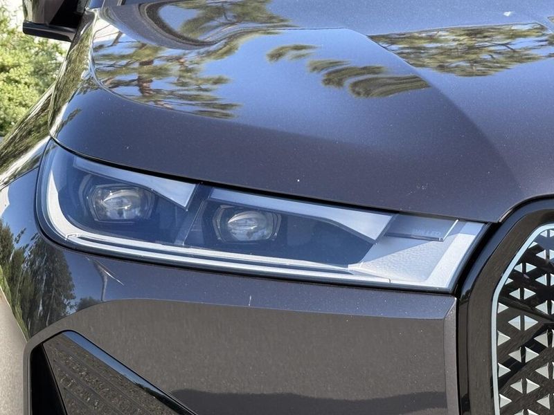 2025 BMW iX xDrive50Image 12