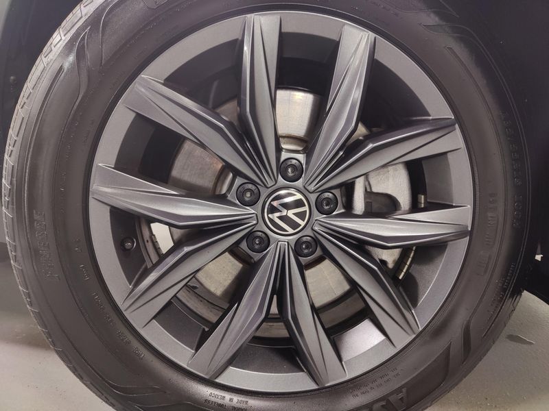 Used 2022 Volkswagen Tiguan SE AWD w/SunroofImage 23