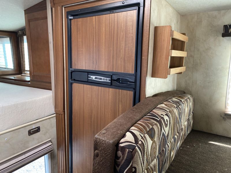 Used 2012 ARCTIC FOX 990 Image 15