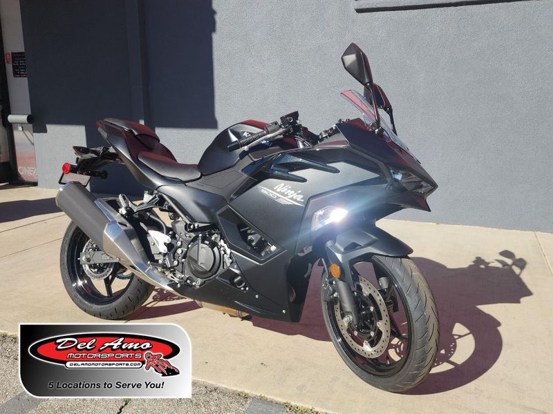 New 2026 Kawasaki NINJA 500 Image 1