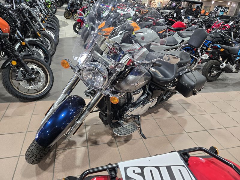 New 2025 Kawasaki VULCAN 900 CLASSIC LT METALLIC GRAPHITE GRAY AND METALLIC CARBON GRAY Image 3