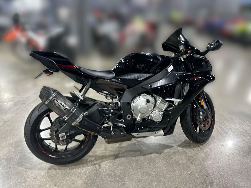 Used 2015 Yamaha YZF-R1 Image 13