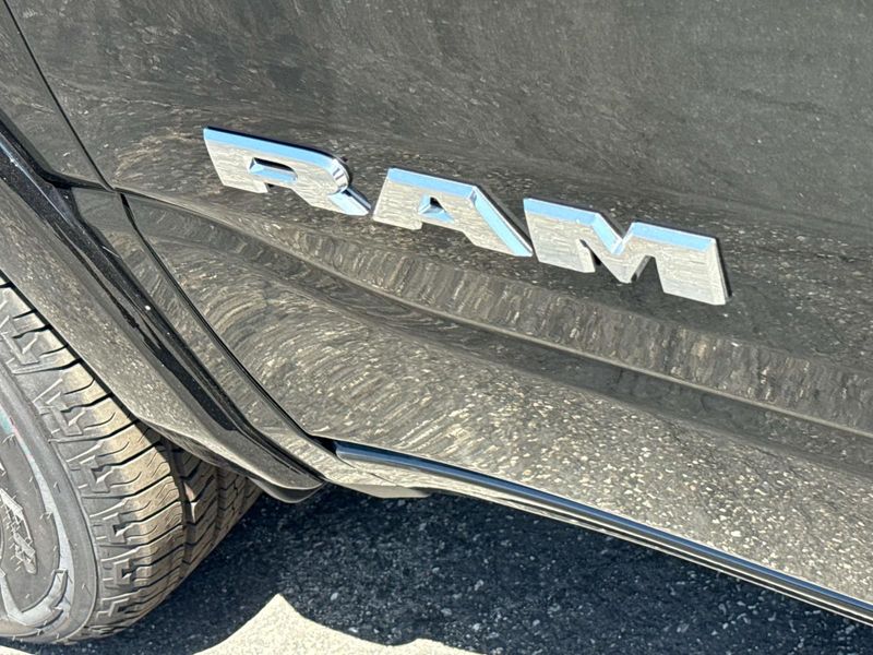 New 2026 RAM 1500 Big Horn Crew Cab 4x2 5'7' Box