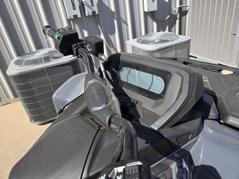 NEW 2026 CAN-AM OUTLANDER MAX 6X6 DPS 850 Image 11