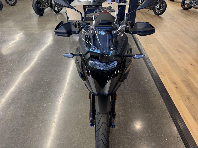 2024 BMW F 800 GS - BLACK STORM METALLIC 