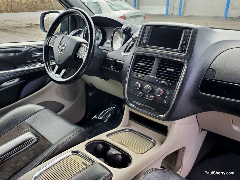 2020 Dodge Grand Caravan SXTImage 35