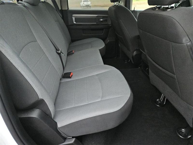 2022 RAM 1500 Classic SLTImage 30