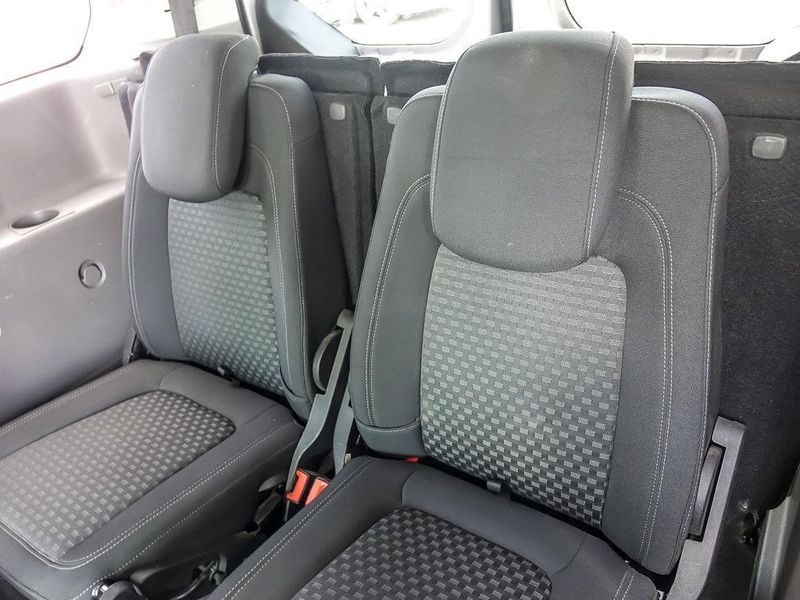 2019 Ford Transit XLT photo 13