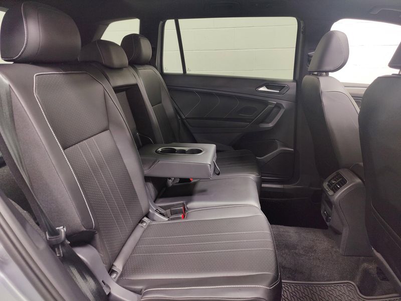2024 Volkswagen Tiguan SE R-Line Black AWD w/SunroofImage 17