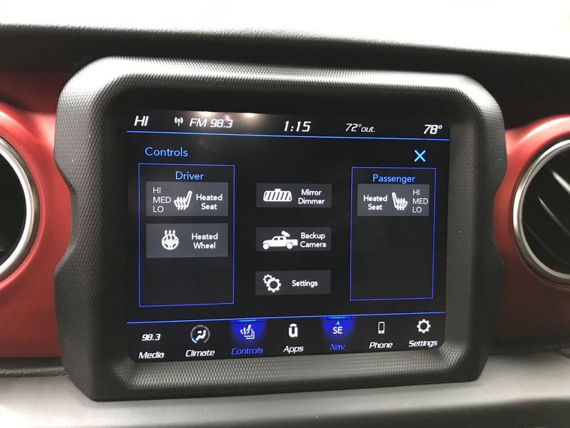 Used 2020 Jeep Gladiator RubiconImage 11