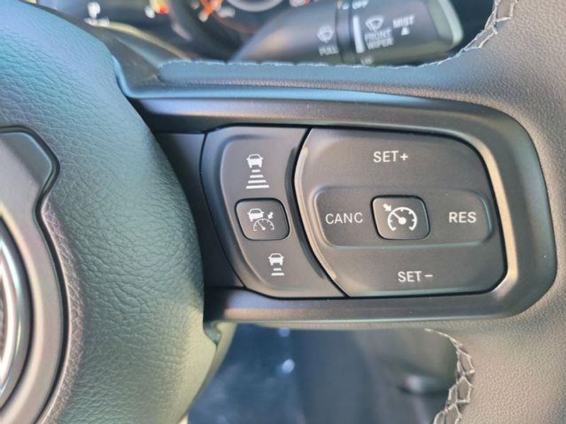 New 2026 Jeep Gladiator Sport S 4x4