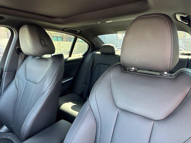 Used 2024 BMW 3 Series 330iImage 20