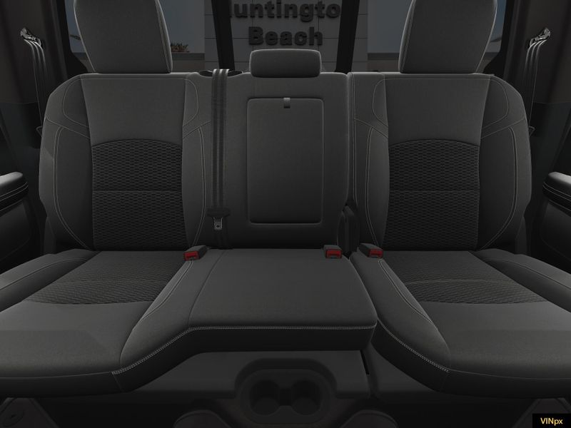 2025 RAM 3500 Big Horn Crew Cab 4x4 DuallyImage 17
