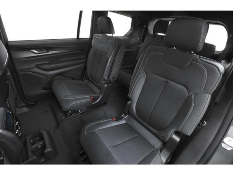 New 2027 Jeep Grand Cherokee Limited Reserve