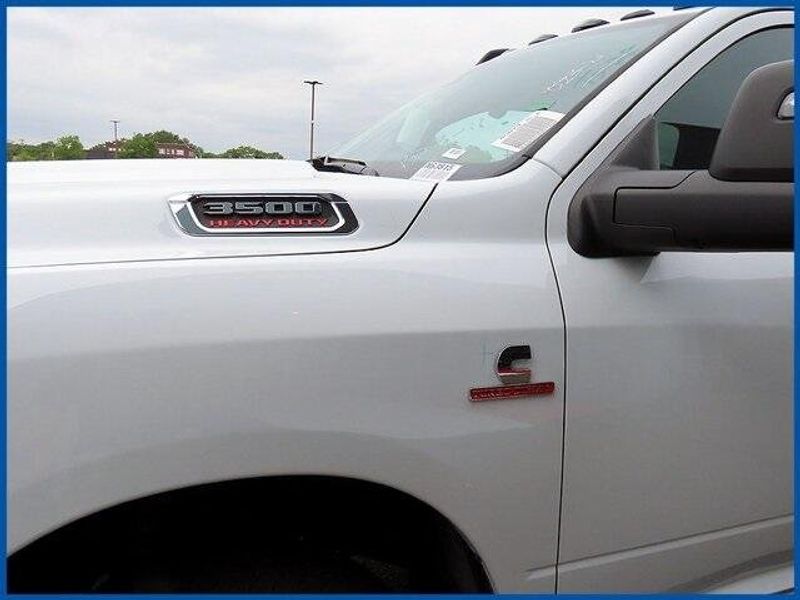 2025 RAM 3500 TradesmanImage 5
