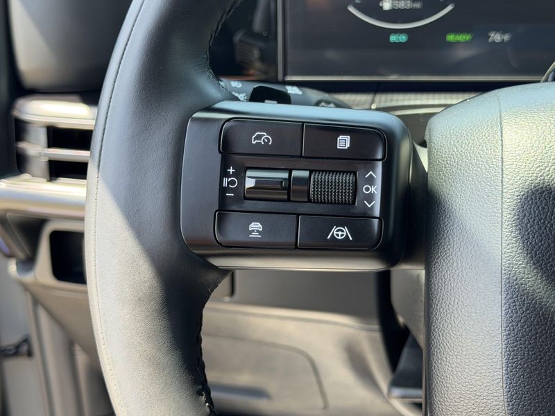 Used 2025 Hyundai Santa Fe Hybrid CalligraphyImage 24