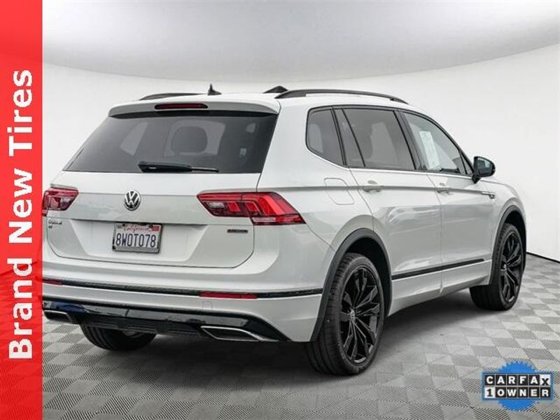 Used 2021 Volkswagen Tiguan 2.0T SE R-Line BlackImage 8