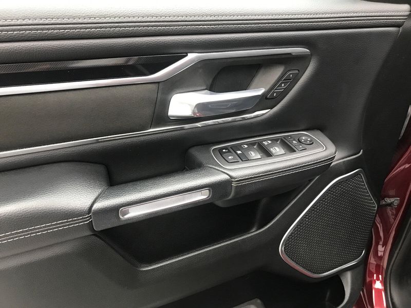 2022 RAM 1500 LaramieImage 3