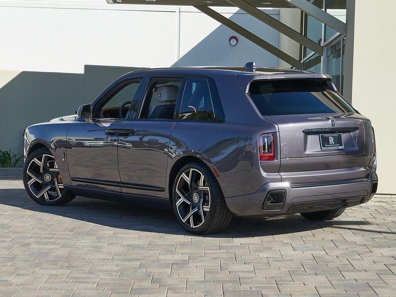 New 2026 Rolls-Royce Cullinan Black BadgeImage 8