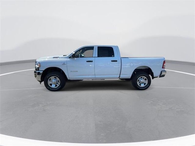 2022 RAM 2500 Tradesman Crew Cab 4x4 6