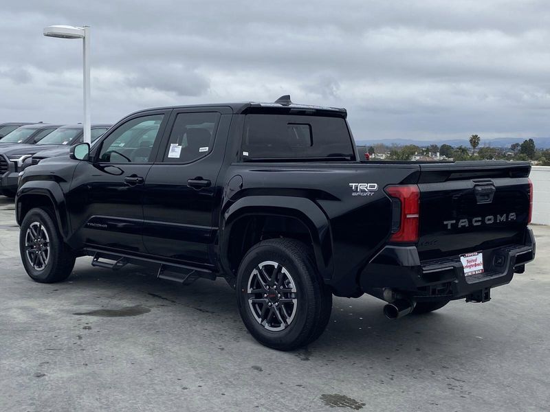 2025 Toyota Tacoma TRD SportImage 5