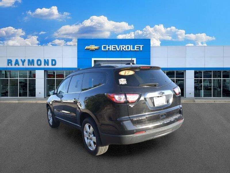 Used 2017 Chevrolet Traverse LTImage 5