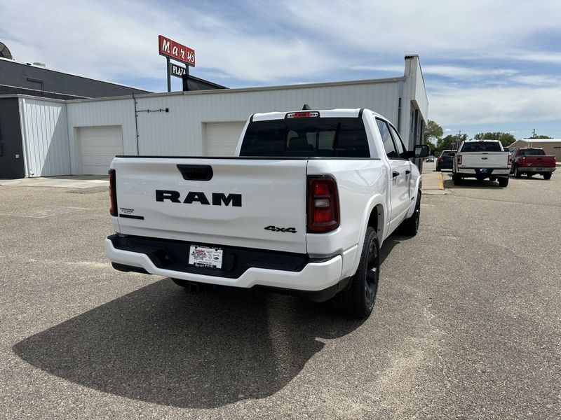 2025 RAM 1500 Big Horn Crew Cab 4x4 5