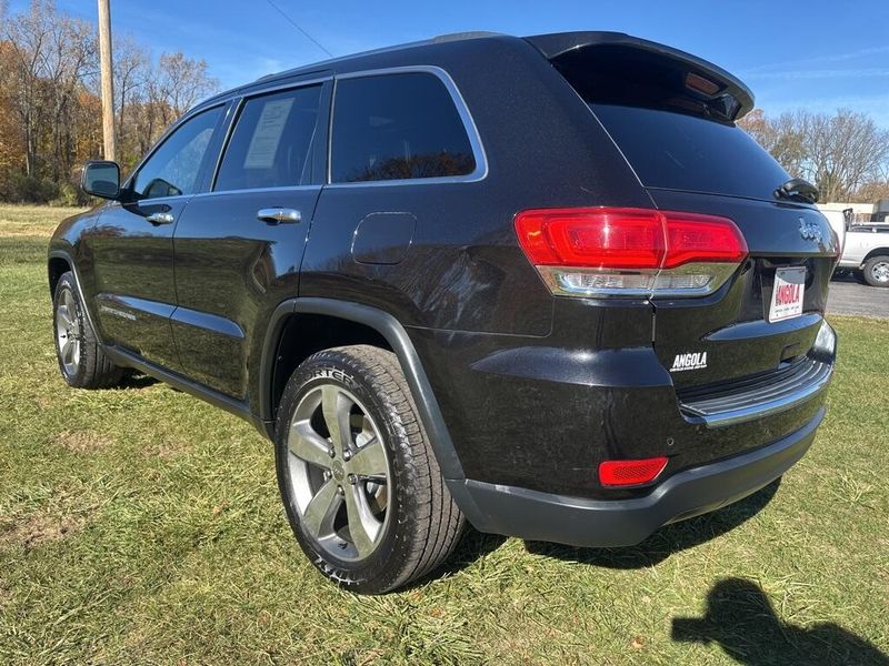 2015 Jeep Grand Cherokee Limited photo 2