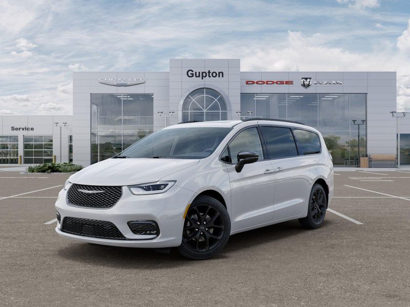 New 2026 Chrysler Pacifica LimitedImage 24