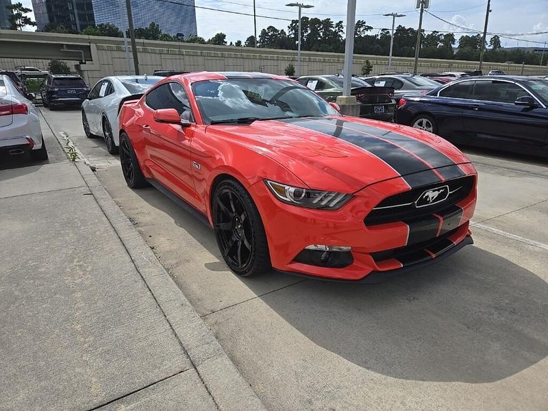 2015 Ford Mustang GT PremiumImage 2