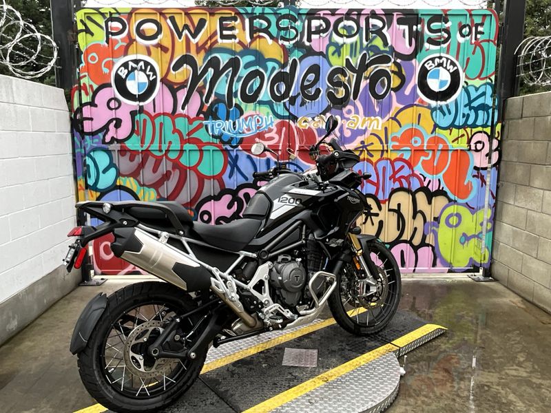 2023 Triumph TIGER 1200 in a SAPPHIRE BLACK exterior color. BMW Motorcycles of Modesto 209-524-2955 bmwmotorcyclesofmodesto.com 