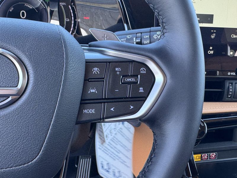 New 2026 Lexus NX 450h+ PremiumImage 25