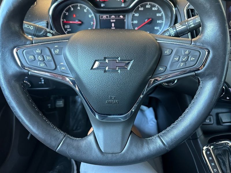 2019 Chevrolet Cruze PremierImage 3