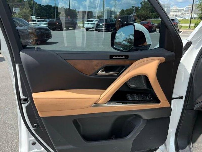 Used 2022 Lexus LX 600 Luxury
