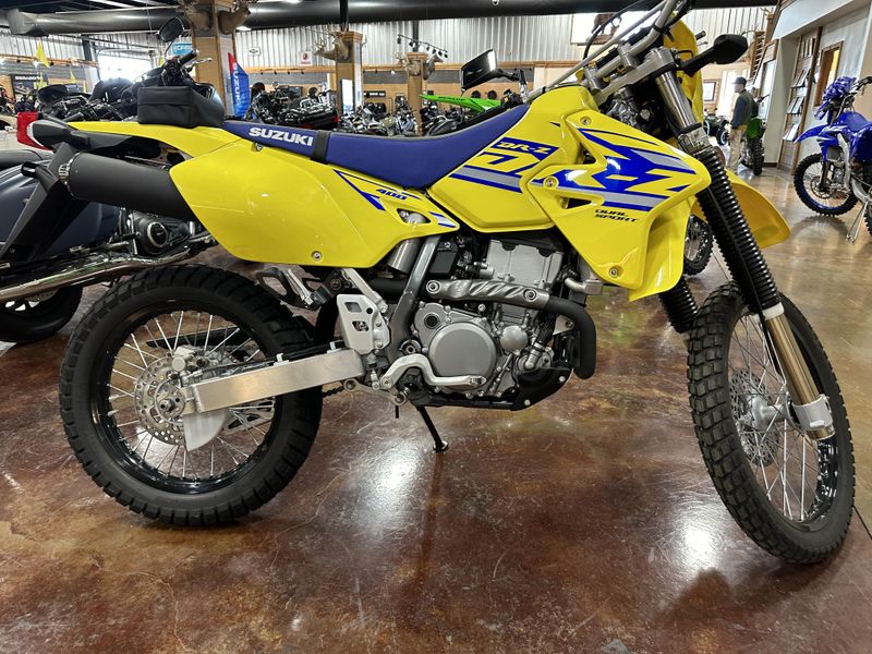 2024 Suzuki DRZ 400S BLACK AND YELLOWImage 2