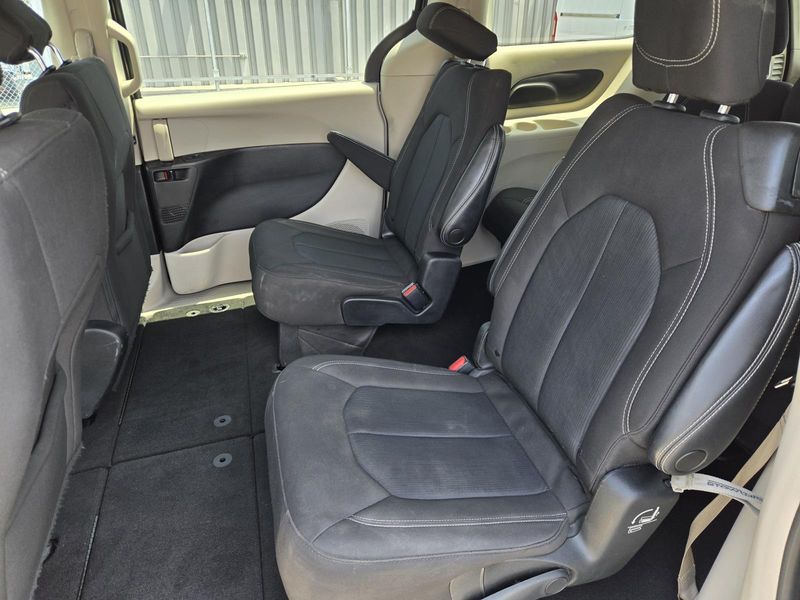 Used 2022 Chrysler Voyager LX FWD