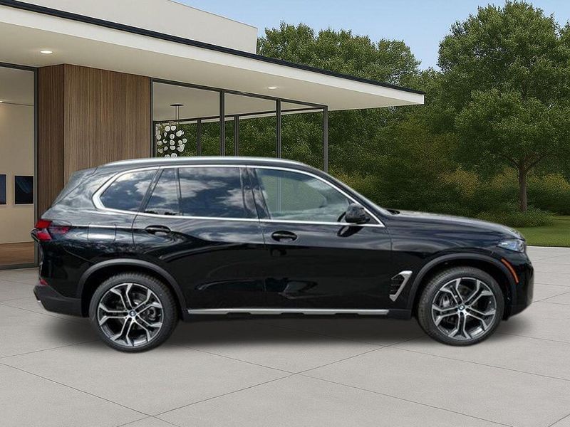 New 2026 BMW X5 sDrive40iImage 7