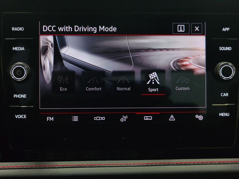 Used 2025 Volkswagen Jetta GLI Autobahn w/SunroofImage 11