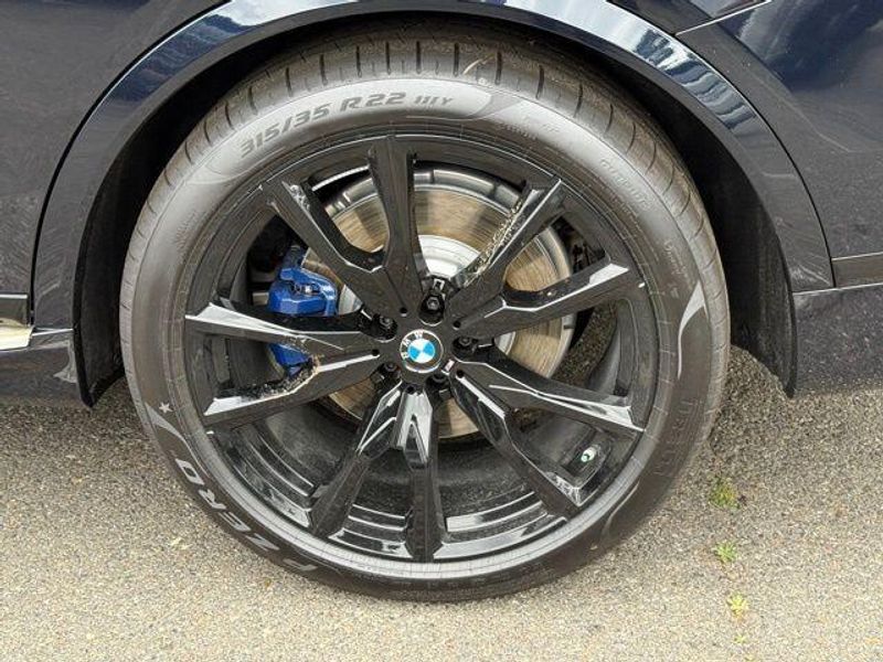 New 2026 BMW X7 xDrive40iImage 14