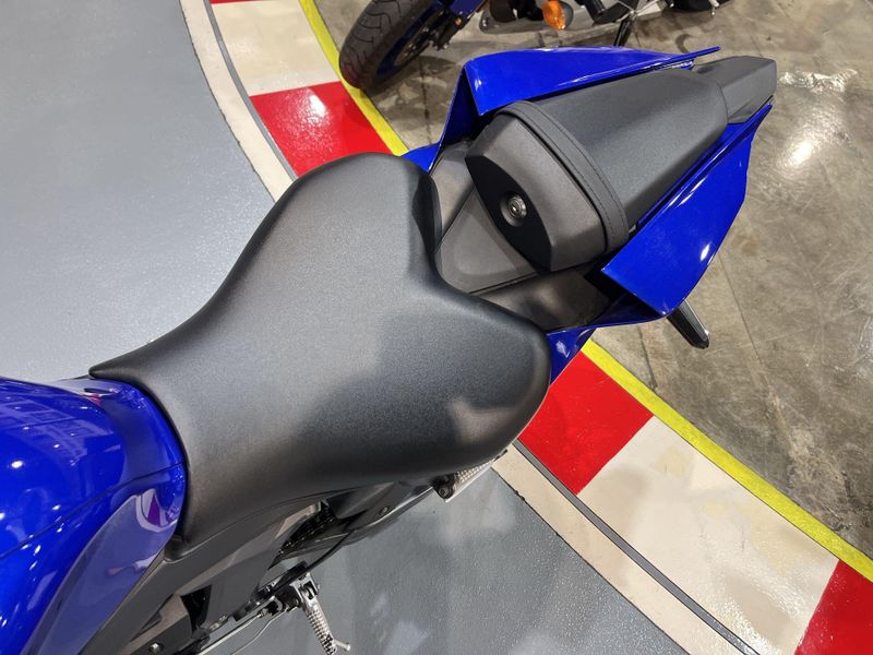 Used 2023 Yamaha YZF-R7 CA Image 21