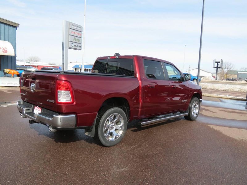 Used 2021 RAM 1500 Big Horn 4x4 4dr Crew Cab 5.6 ft. SB PickupImage 5