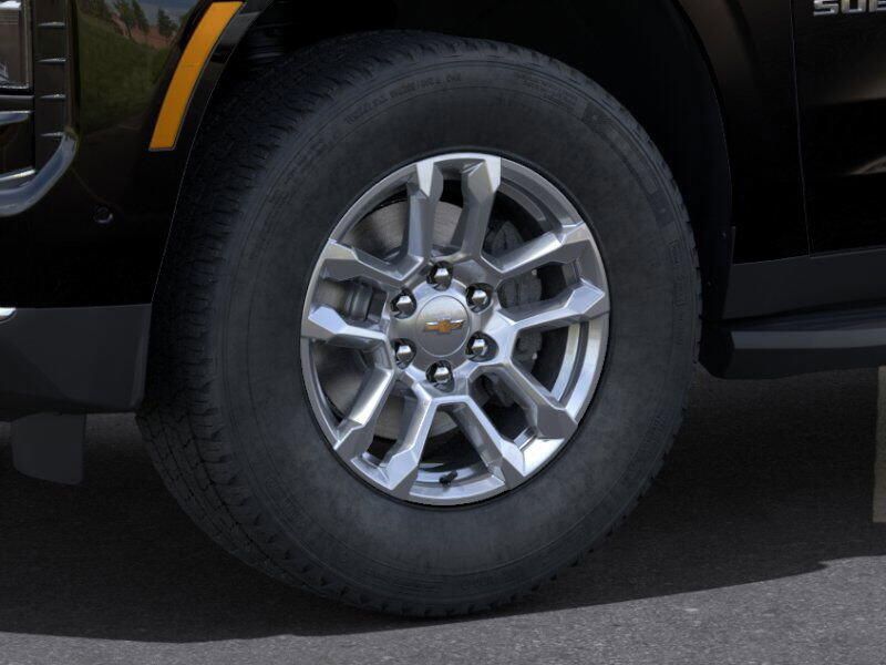 2025 Chevrolet Suburban LTImage 9