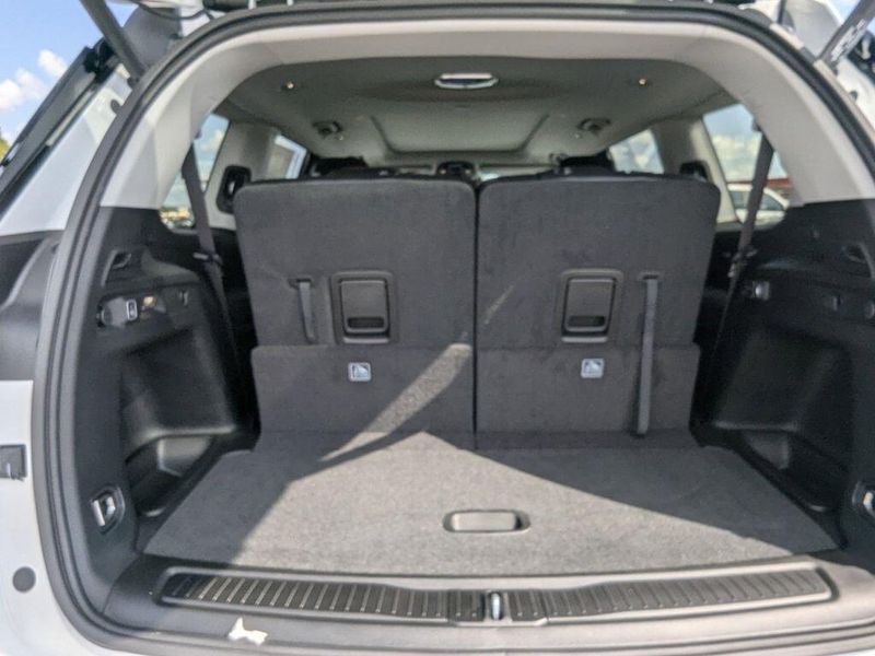 New 2024 Jeep Grand Cherokee L Limited 4x2Image 18