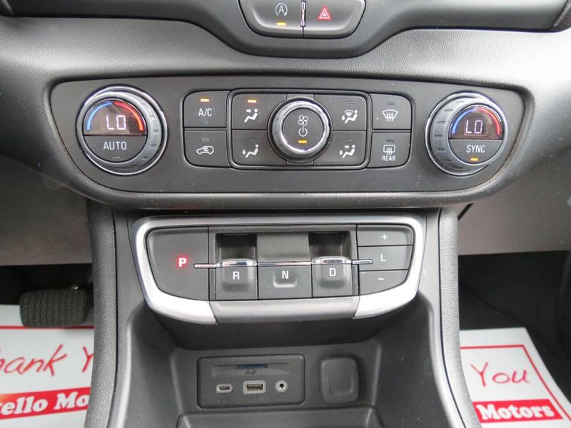 Used 2023 GMC Terrain SLT AWD 4dr SUVImage 20