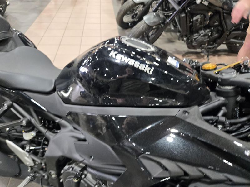 NEW 2026 KAWASAKI NINJA ZX-4R ABS Image 12